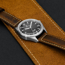 Load image into Gallery viewer, Radia Trinity Black - Vintage